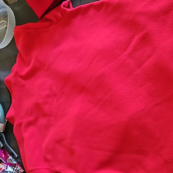 University of Wisconsin zipper sweater - Picture 3 of 3